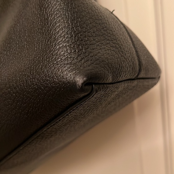 Ophidia Medium Tote Bag - Picture 16 of 17